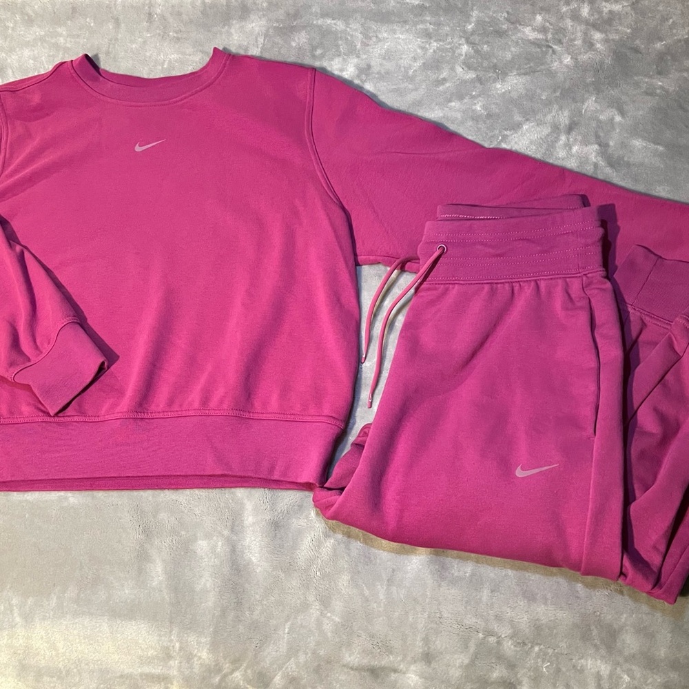 SOLD on other app~Nike Fuchsia Sweatshirt and Joggers Set